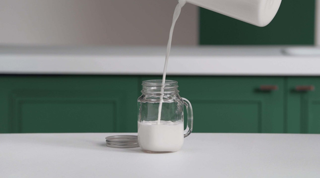 Froth milk with a Mason jar