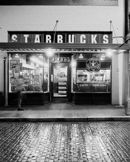 Cafeteria Starbucks