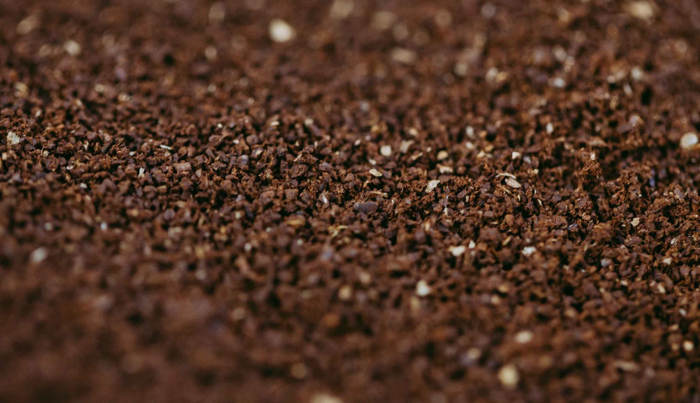 Como moer grãos de café