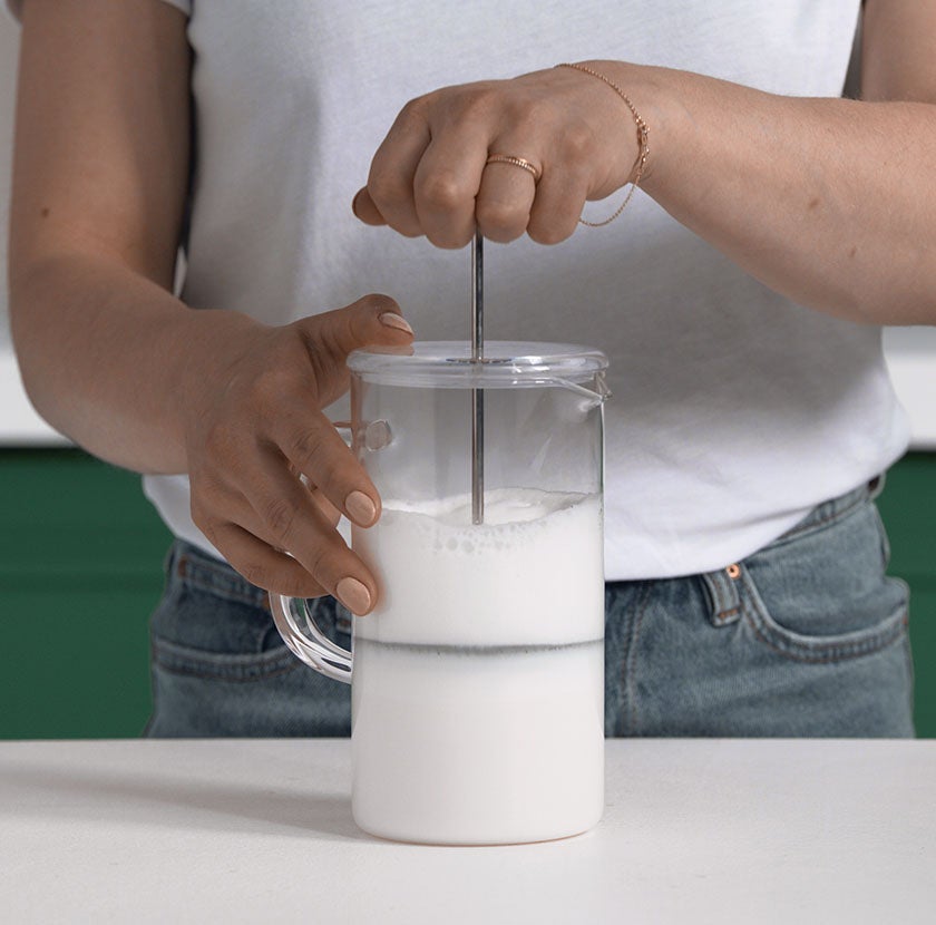 How to Froth Milk: Tools & Steps for the Perfect Froth