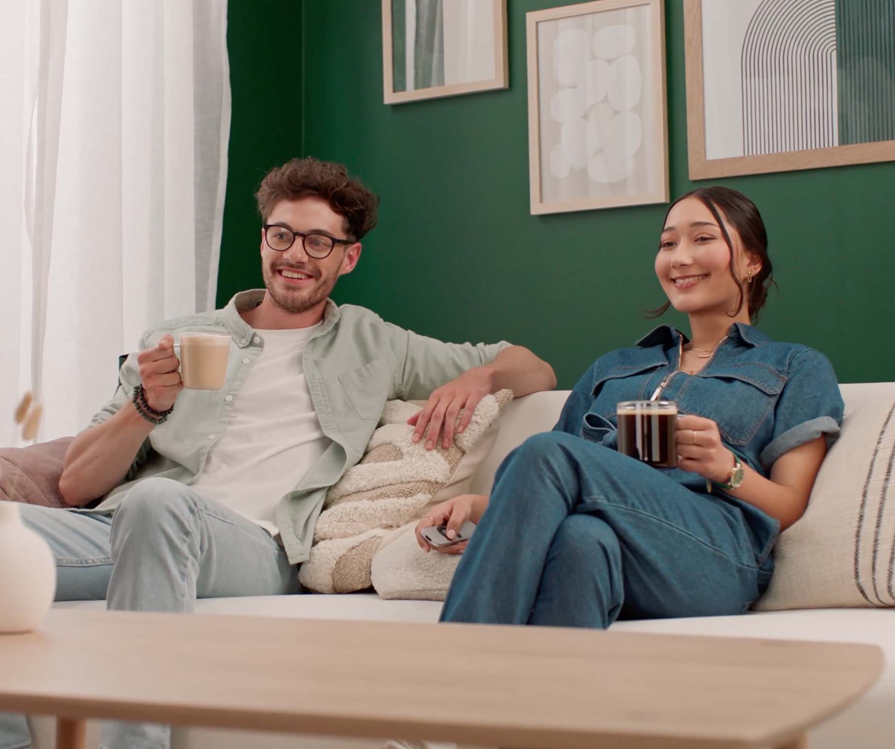 Starbucks® White Mocha by NESCAFÉ® Dolce Gusto® lifestyle